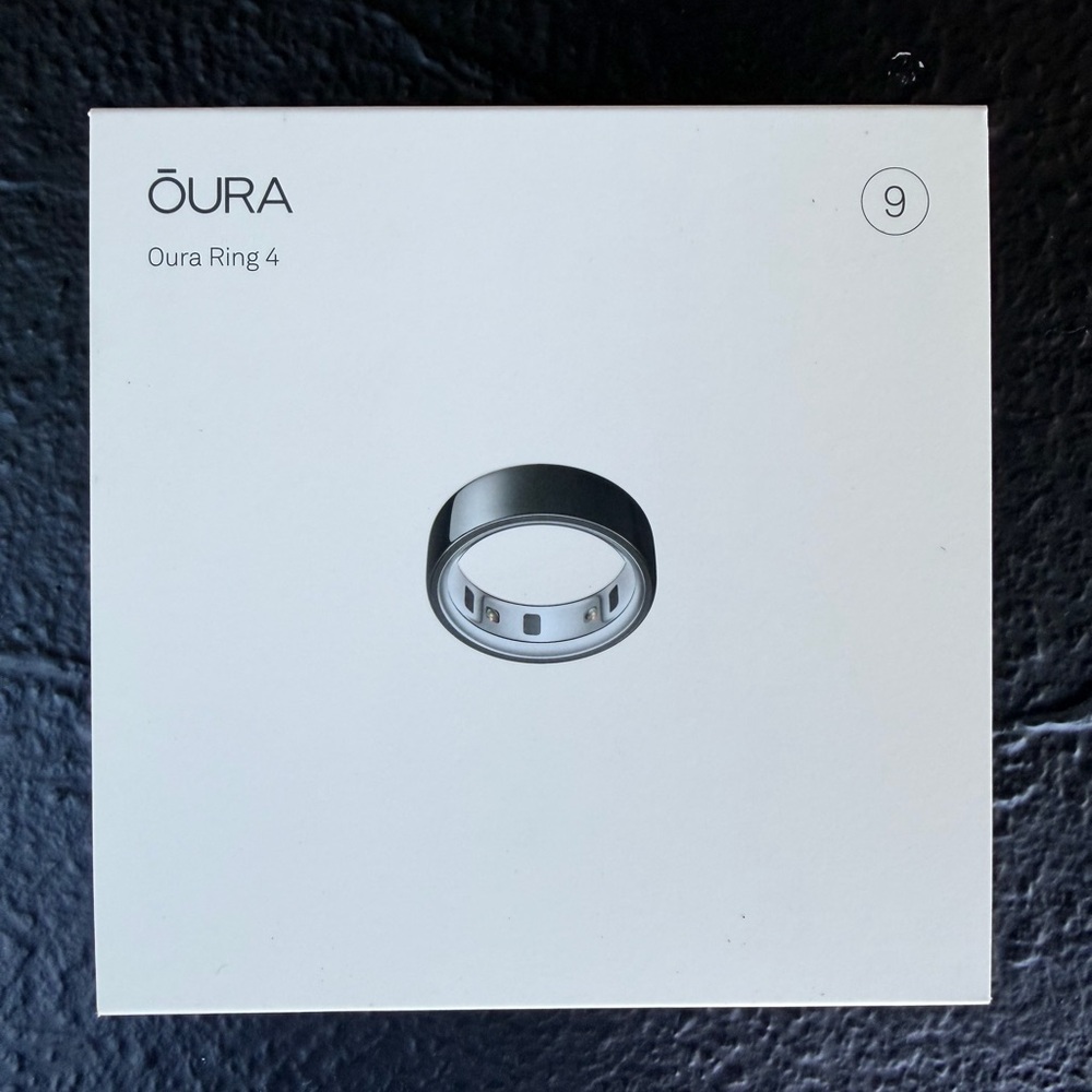 Oura Ring 4 in Black Size 9
